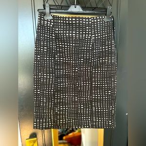 Black and white pencil skirt